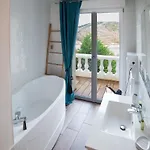 Ma Au Bord De L'eau Pensión
