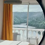 Ma Au Bord De L'eau