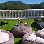 Ma Au Bord De L'eau 4*