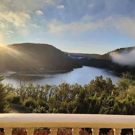 Pensión Ma Au Bord De L'eau Miremont (Puy-de-Dome)