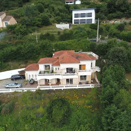 게스트하우스 Ma Au Bord De L'eau 4*