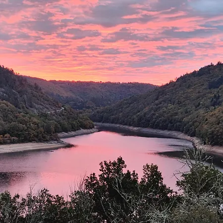 Ma Au Bord De L'eau 4*