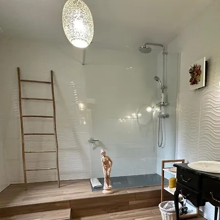 Ma Au Bord De L'eau Guest house