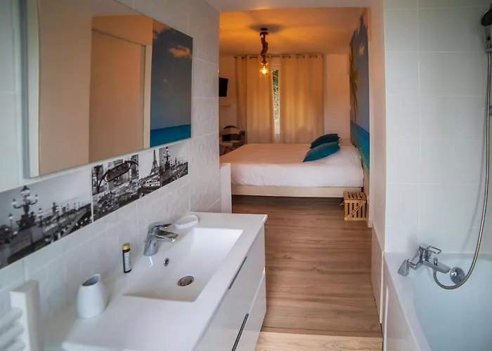 Ma Au Bord De L'eau Miremont (Puy-de-Dome)