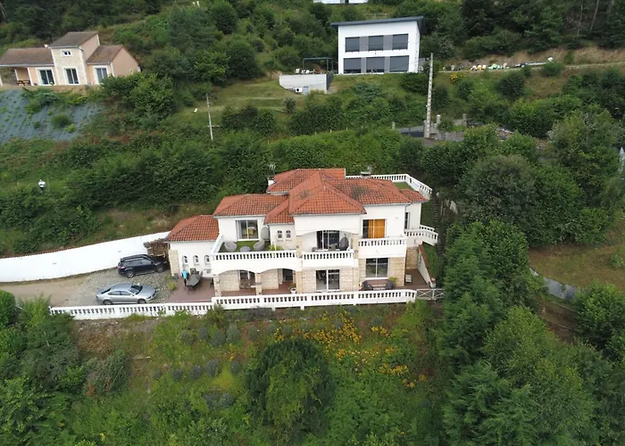 게스트하우스 Ma Au Bord De L'eau 4*