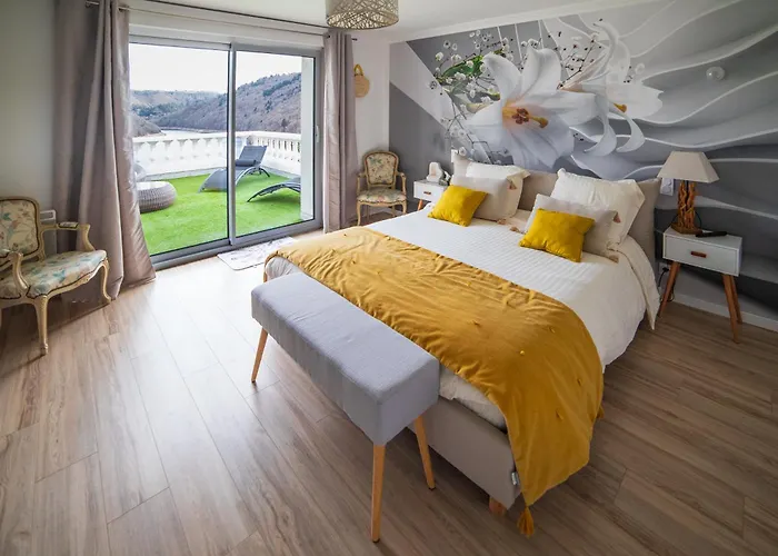 Ma Au Bord De L'eau 4*