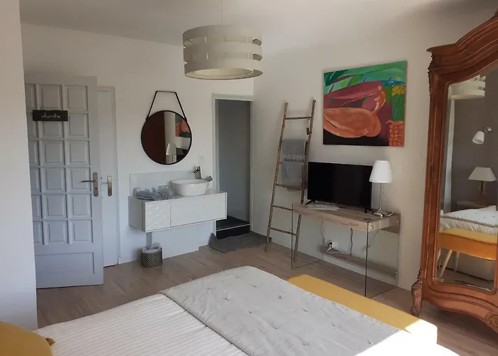 Ma Au Bord De L'eau Miremont (Puy-de-Dome)