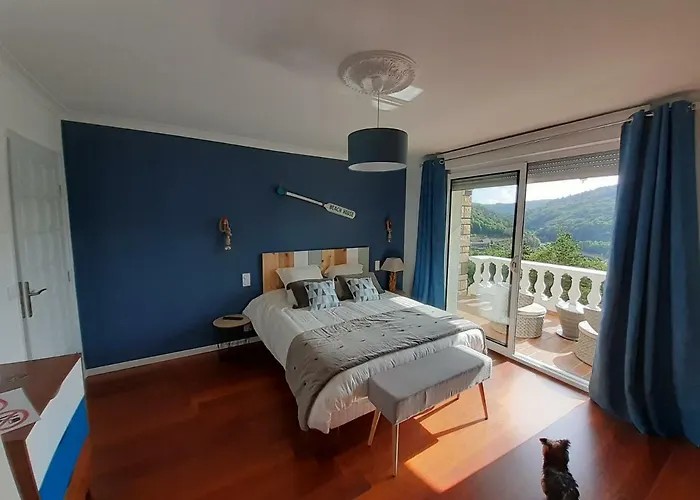 Ma Au Bord De L'eau 게스트하우스 4*