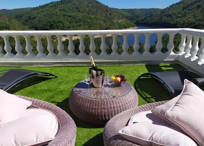 Ma Au Bord De L'eau 4*