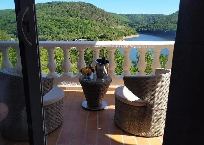 게스트하우스 Ma Au Bord De L'eau