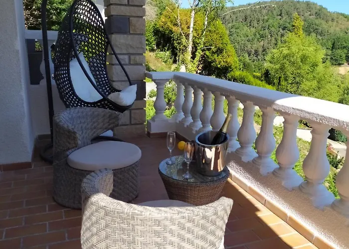 게스트하우스 Ma Au Bord De L'eau 4*